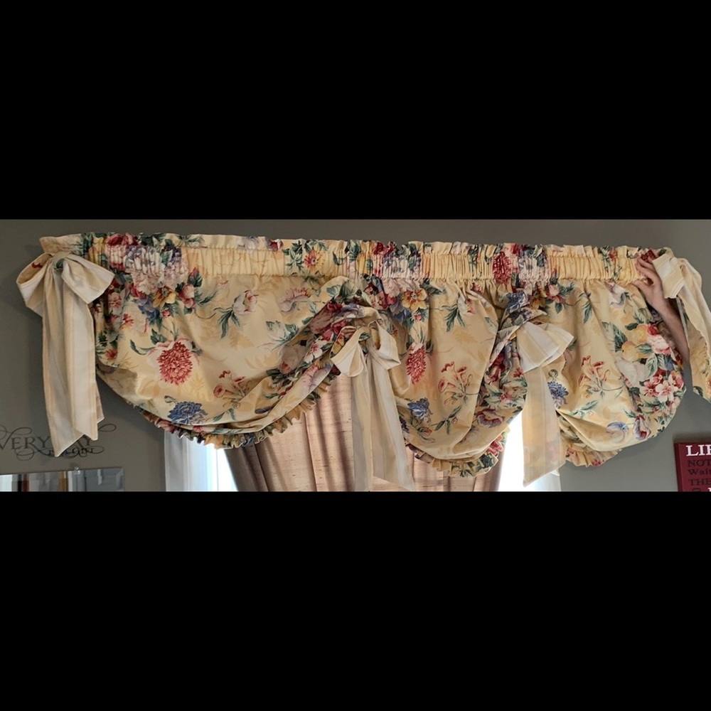 Elegant Custom-made Valence + Thick Rod | Buttercream yellow & floral